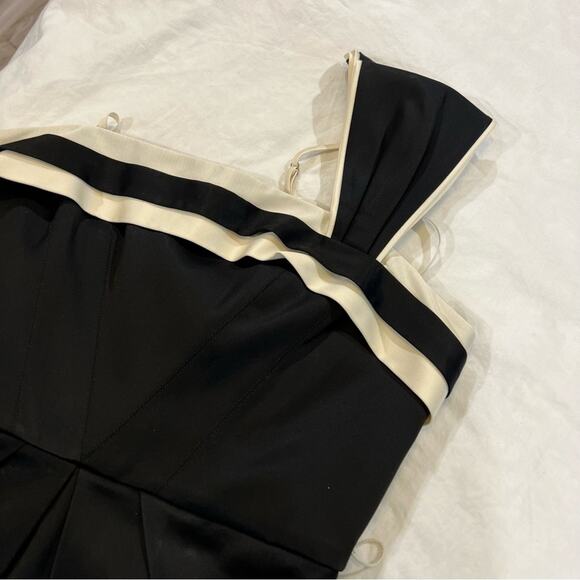 BCBGMaxAzria one Shoulder Mini Dress sz 4 Black and Cream - Picture 9 of 15